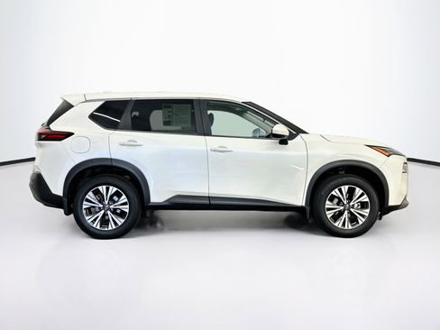 Used 2023 Nissan Rogue SV AWD/4WD image 10