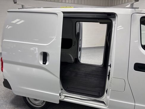 Used 2015 Chevrolet City Express LT w/ Technology Package image 26