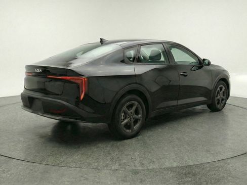 Used 2025 Kia K4 FWD image 9