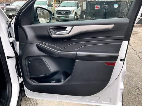 Used 2021 Ford Escape SE image 19