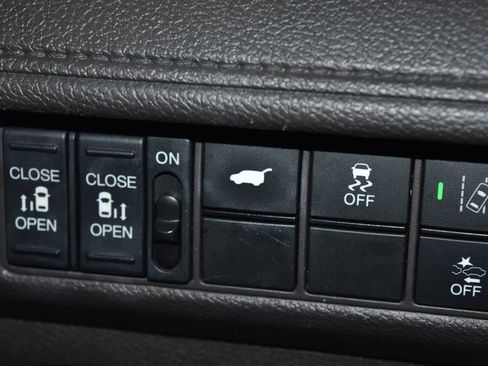 Used 2018 Honda Odyssey EX-L image 19