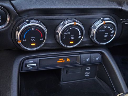 Used 2025 MAZDA MX-5 Miata RF Grand Touring RWD image 15