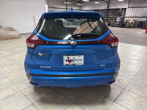 Used 2024 Nissan Kicks SR image 4