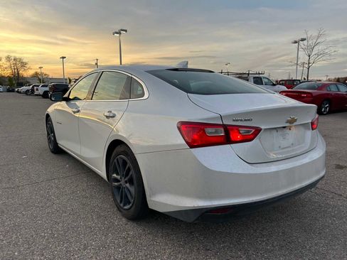 Used 2016 Chevrolet Malibu LT image 21