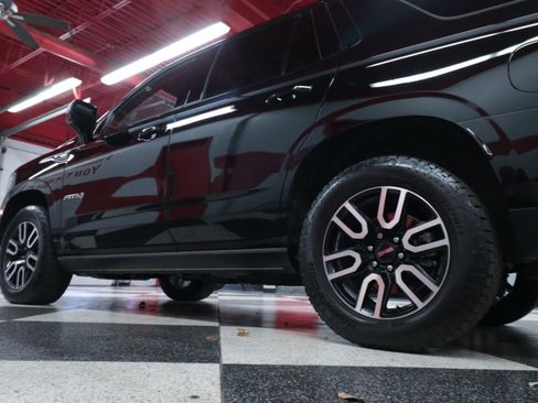 Used 2022 GMC Yukon AT4 image 41