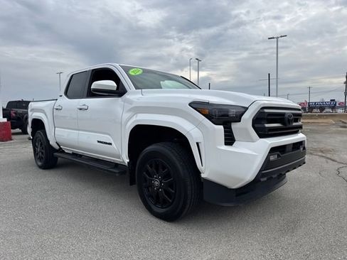Used 2024 Toyota Tacoma SR5 image 8