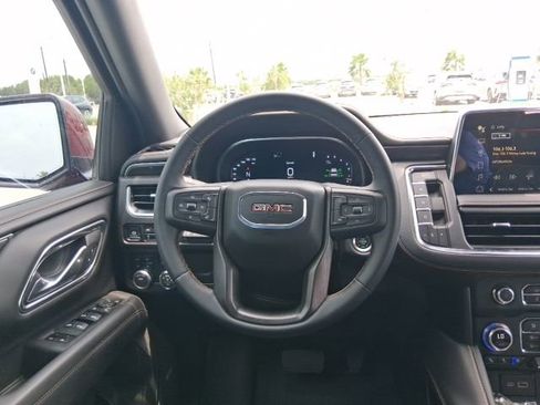 Used 2024 GMC Yukon AT4 w/ AT4 Premium Package AWD/4WD image 9
