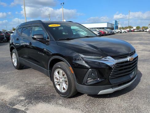 Used 2019 Chevrolet Blazer LT image 2