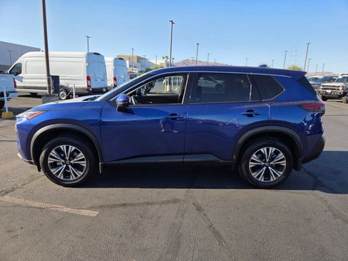 Used 2021 Nissan Rogue SV FWD image 3