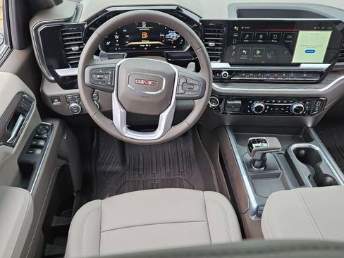 New 2026 GMC Sierra 1500 SLT image 5