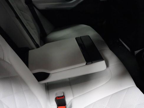 Used 2024 BMW X5 xDrive40i w/ M Sport Package image 12