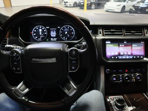 Used 2017 Land Rover Range Rover Supercharged AWD/4WD image 12