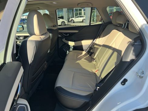 Certified 2025 Subaru Outback Limited image 26