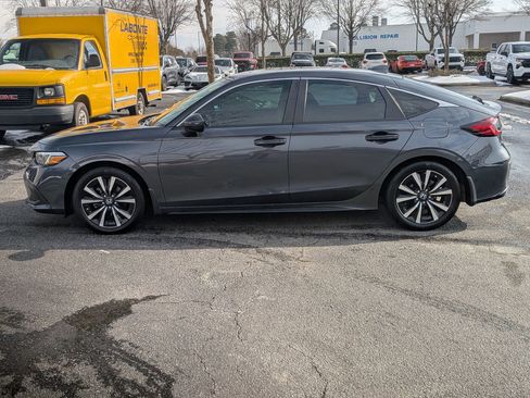 Used 2024 Honda Civic EX-L image 6