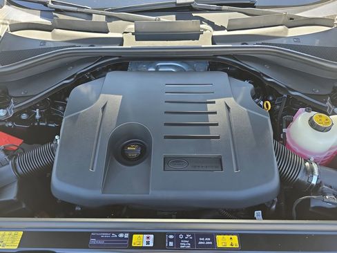 New 2026 Land Rover Range Rover Long Wheelbase SE AWD/4WD image 33