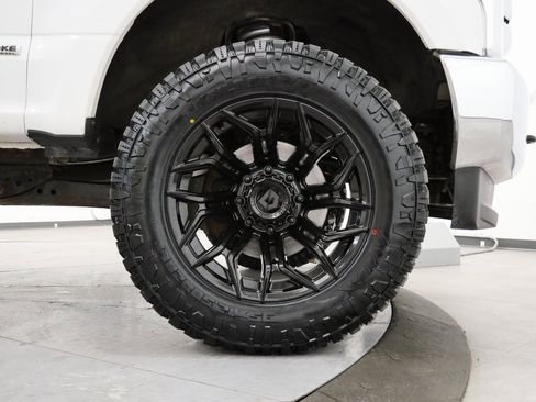 Used 2018 Ford F350 XLT w/ FX4 4x4 Off Road Package image 37
