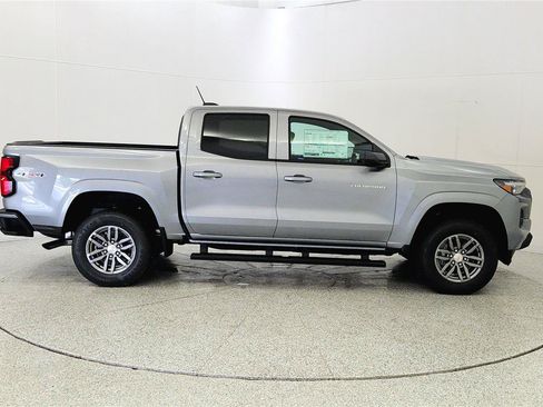 New 2026 Chevrolet Colorado LT w/ LT Convenience Package AWD/4WD image 8