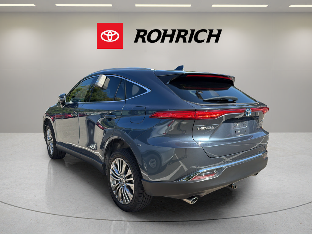 Used 2024 Toyota Venza Limited AWD/4WD image 8