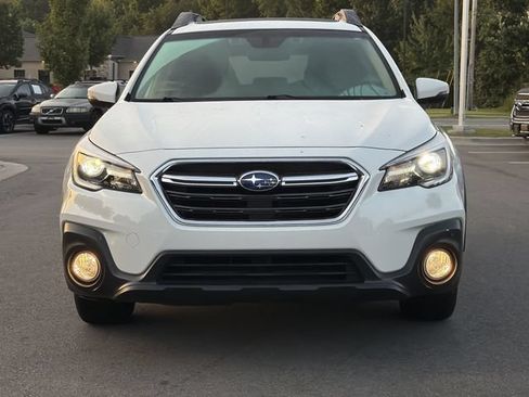 Used 2018 Subaru Outback 2.5i Limited AWD/4WD image 8