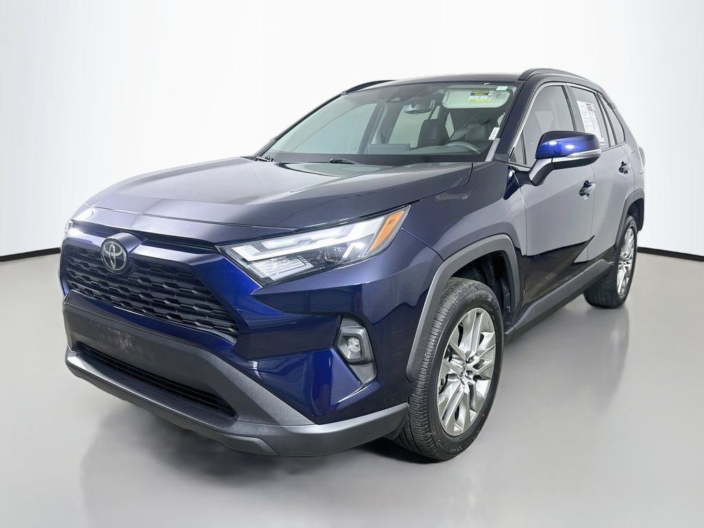 Used 2022 Toyota RAV4 XLE Premium FWD image 3