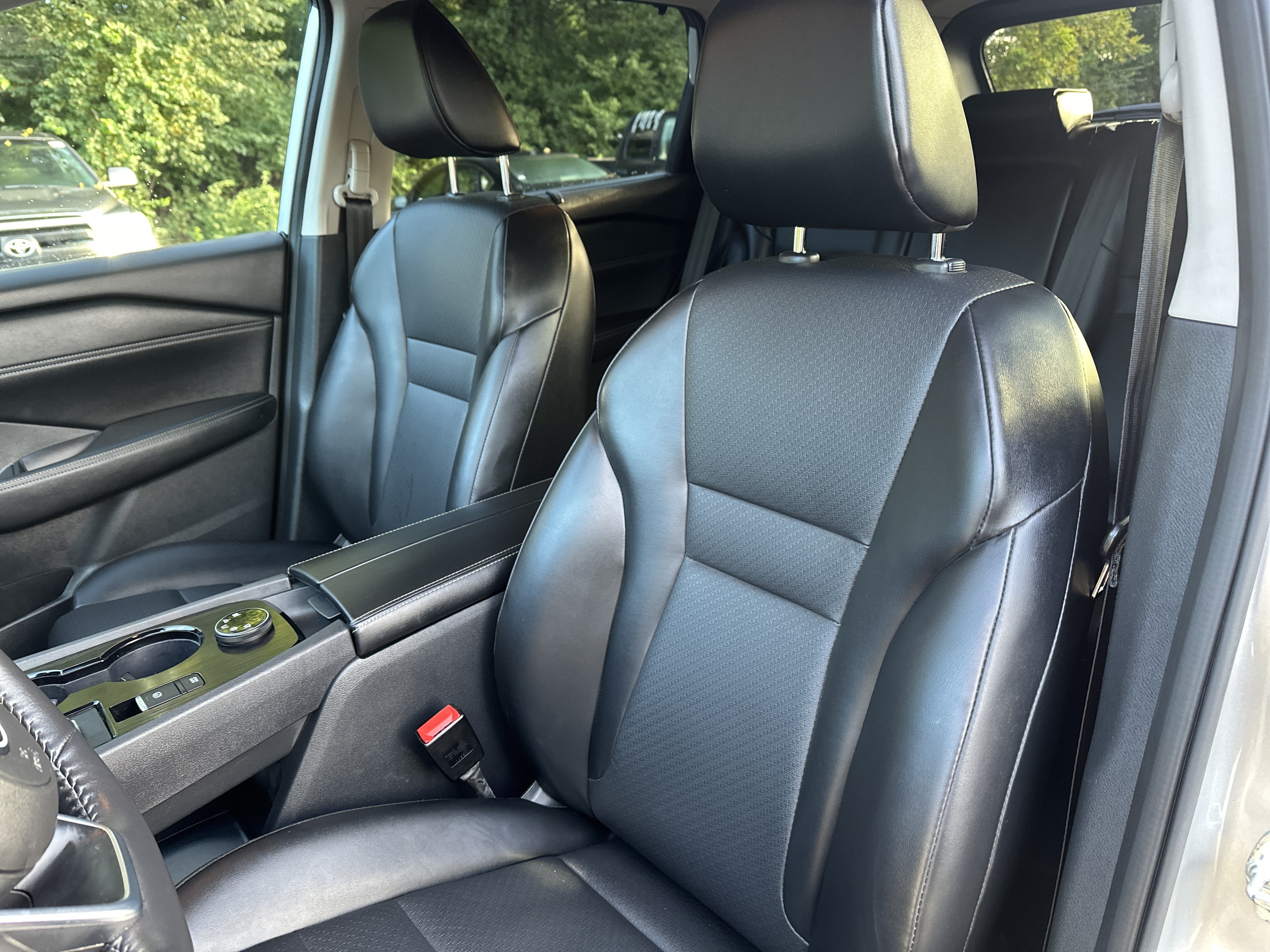Used 2024 Nissan Rogue SV w/ SV Premium Package AWD/4WD image 11