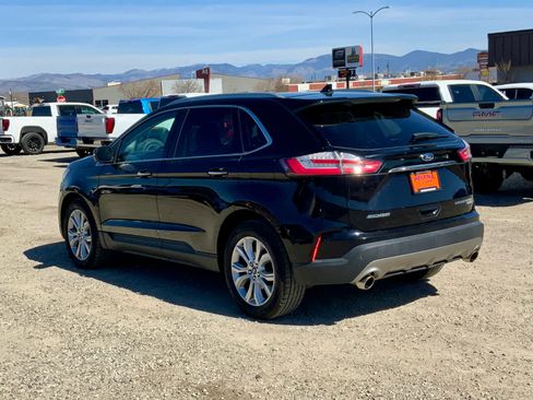 Used 2019 Ford Edge Titanium image 2