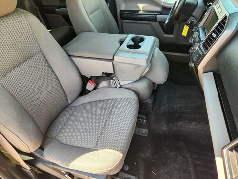 Used 2018 Ford F150 XLT w/ Equipment Group 302A Luxury AWD/4WD image 16