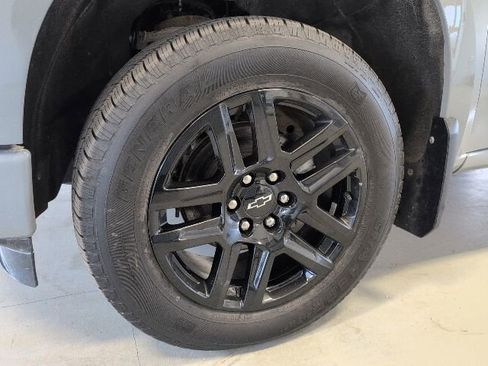 Used 2024 Chevrolet Silverado 1500 Custom AWD/4WD image 7