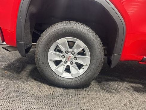 New 2025 GMC Sierra 1500 SLE w/ Preferred Package image 14