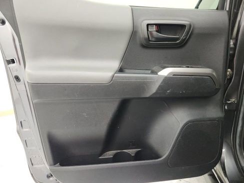 Used 2023 Toyota Tacoma SR5 w/ Technology Package image 9