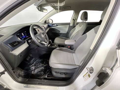 Used 2023 Volkswagen Taos SE image 20