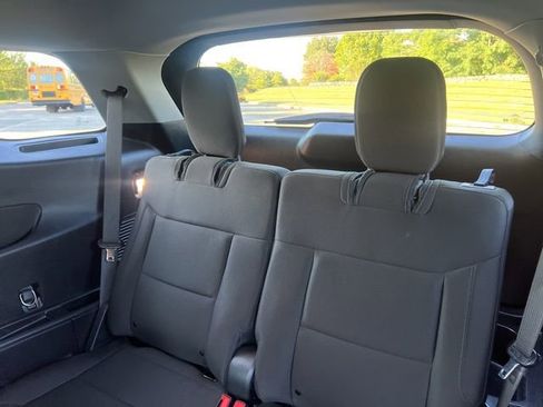 Certified 2022 Ford Explorer XLT w/ Class IV Trailer Tow Package image 25