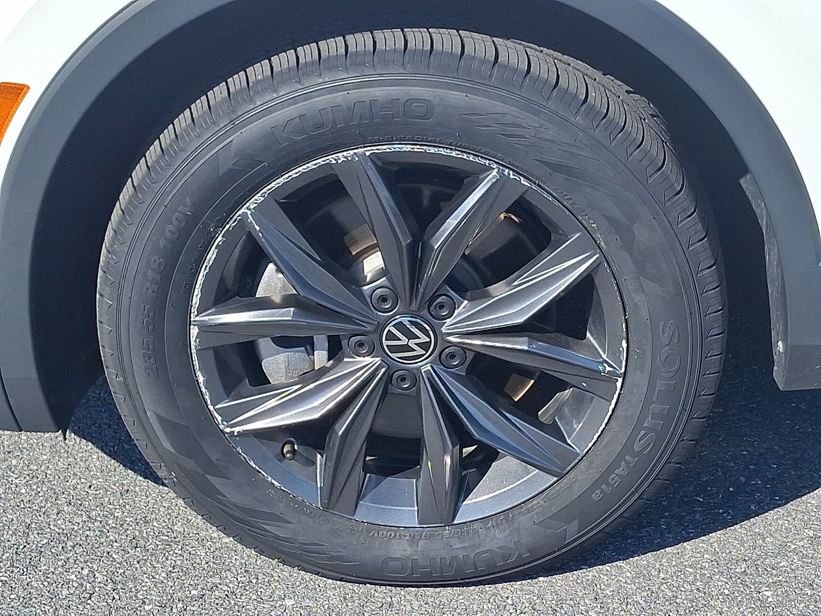 Used 2022 Volkswagen Tiguan SE FWD image 9