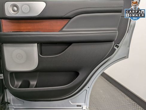 Used 2020 Lincoln Navigator Reserve w/ Luxury Package image 25