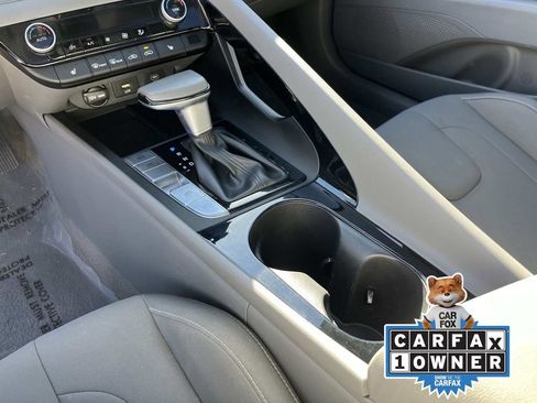 Used 2024 Hyundai Elantra SEL w/ Convenience Package image 31