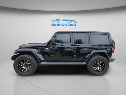 Used 2020 Jeep Wrangler Unlimited Sahara AWD/4WD image 2