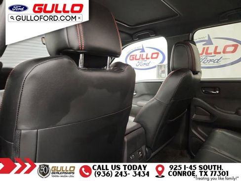 Used 2023 Nissan Frontier PRO-4X w/ Pro-4X Premium Package image 16