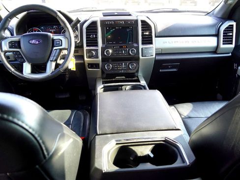 Used 2019 Ford F250 Lariat w/ Lariat Value Package image 30