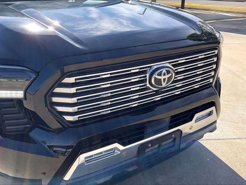 Used 2024 Toyota Tacoma Limited w/ Limited Package (LT) image 28