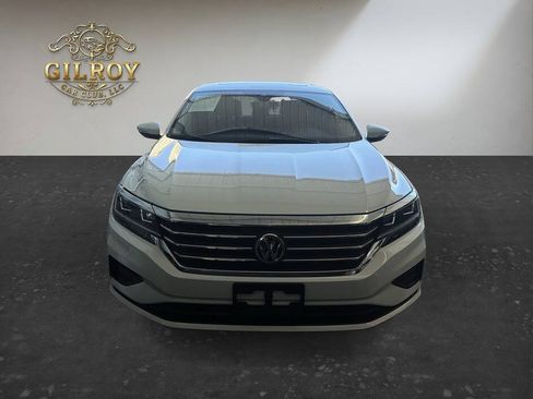 Used 2021 Volkswagen Passat 2.0T SE FWD image 2