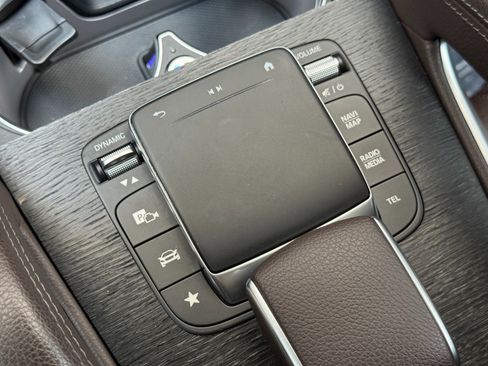 Used 2022 Mercedes-Benz GLS 450 4MATIC w/ Warmth & Comfort Package image 37