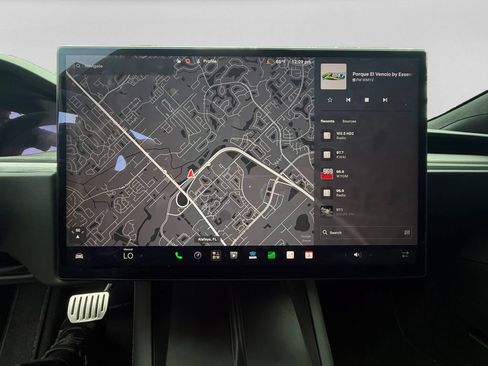 Used 2025 Tesla Model S AWD/4WD image 14
