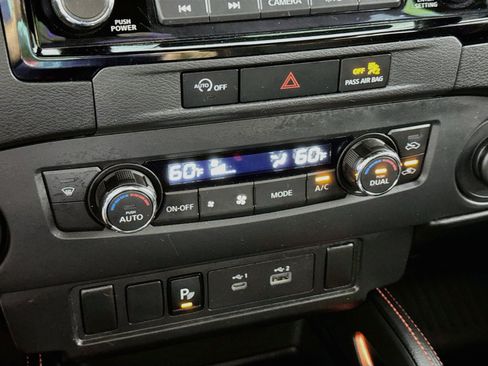 Used 2023 Nissan Frontier PRO-4X w/ Technology Package AWD/4WD image 17