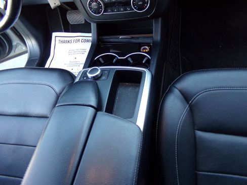 Used 2014 Mercedes-Benz ML 350 4MATIC image 32