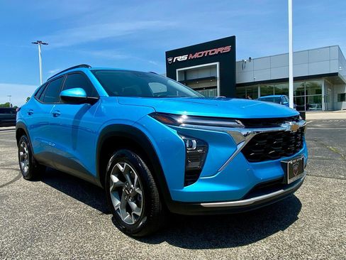 Used 2026 Chevrolet Trax LT w/ LT Convenience Package FWD image 1