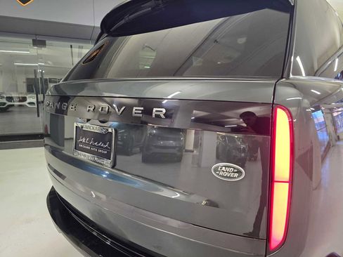 Used 2023 Land Rover Range Rover SE image 15
