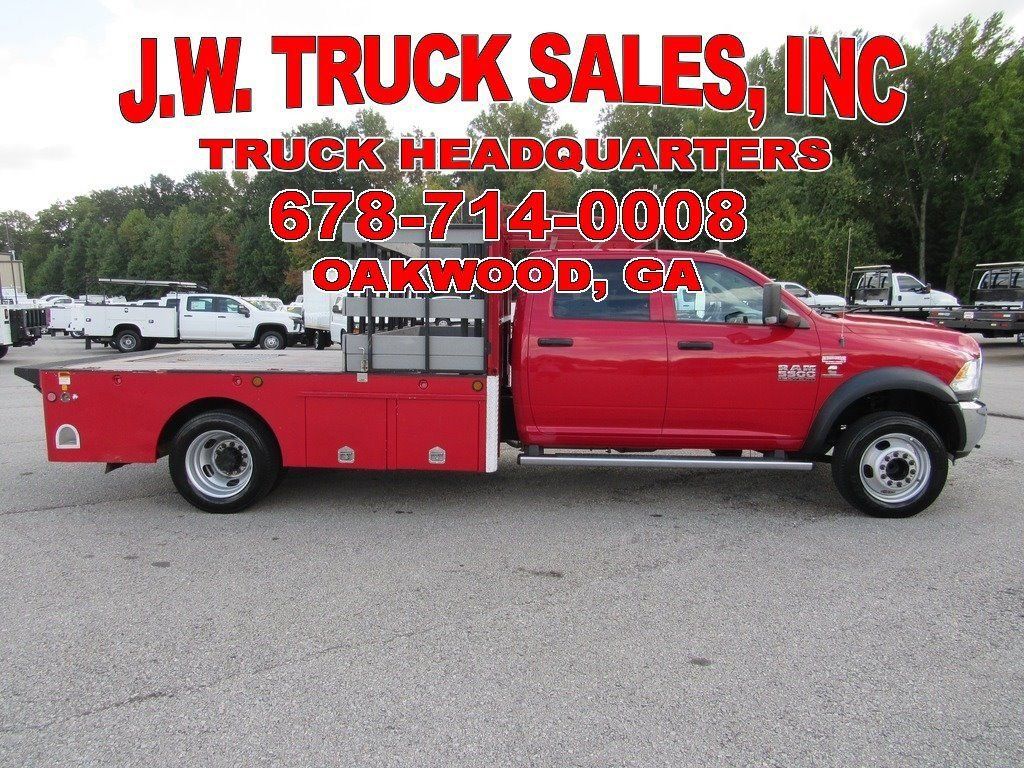 Used 2018 RAM 5500 Tradesman w/ Max Tow Package RWD image 2