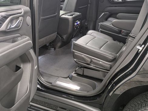 Used 2024 GMC Yukon Denali AWD/4WD image 40