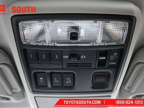 Used 2024 Toyota 4Runner Limited AWD/4WD image 22