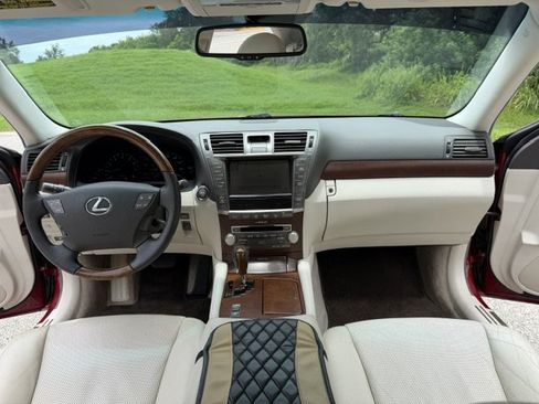 Used 2011 Lexus LS 460 w/ Luxury Value Edition RWD image 16
